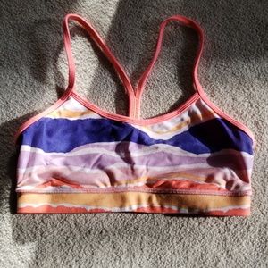 Lululemon bra size 6, EUC